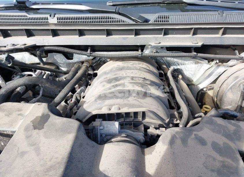 Photo 10 of 2018 Chevrolet Silverado 1500 2LT (VIN 3GCUKREC2JG415045)