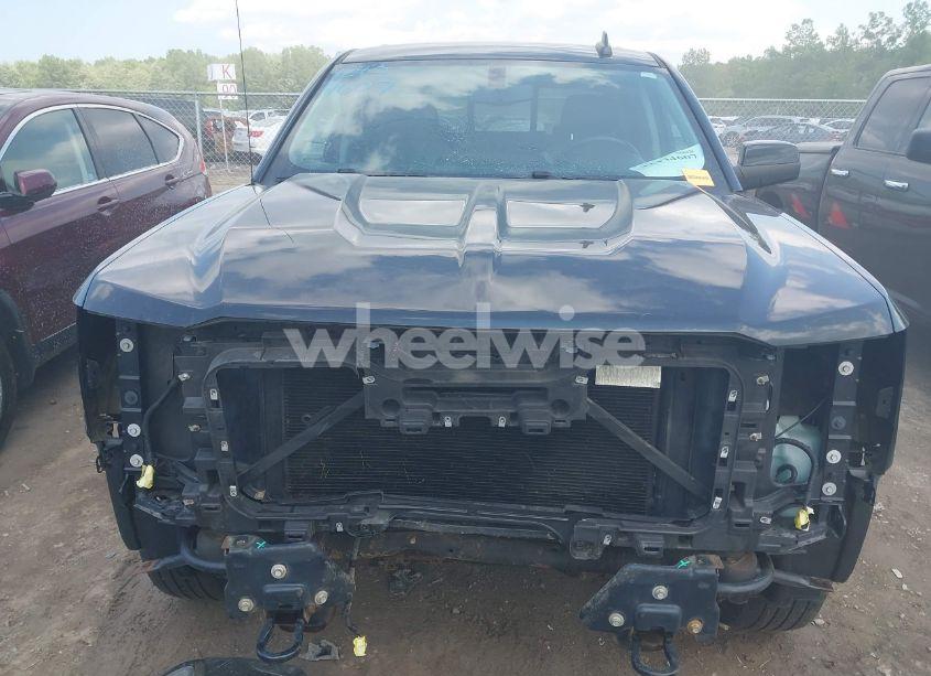 Photo 13 of 2018 Chevrolet Silverado 1500 2LT (VIN 3GCUKREC2JG496807)