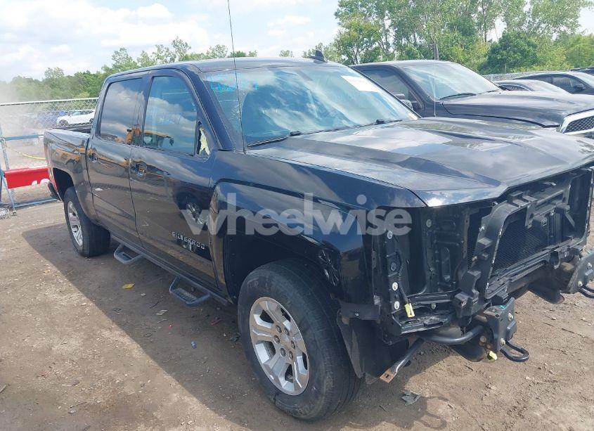 Photo 6 of 2018 Chevrolet Silverado 1500 2LT (VIN 3GCUKREC2JG496807)
