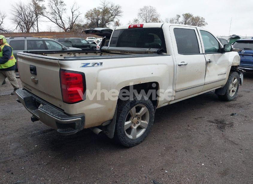 Photo 4 of 2014 Chevrolet Silverado 1500 2LT (VIN 3GCUKREC3EG164185)