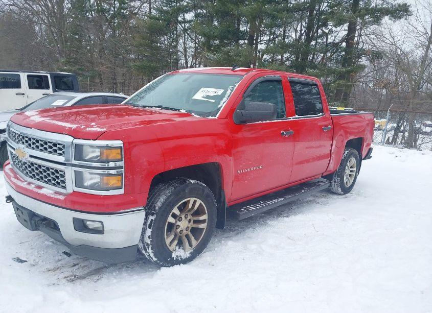 Photo 2 of 2014 Chevrolet Silverado 1500 1LT (VIN 3GCUKREC3EG517525)