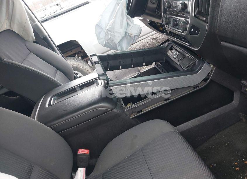 Photo 5 of 2015 Chevrolet Silverado 1500 2LT (VIN 3GCUKREC3FG125372)