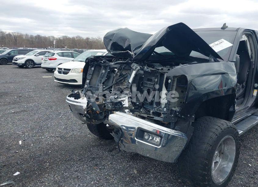 Photo 6 of 2015 Chevrolet Silverado 1500 2LT (VIN 3GCUKREC3FG125372)