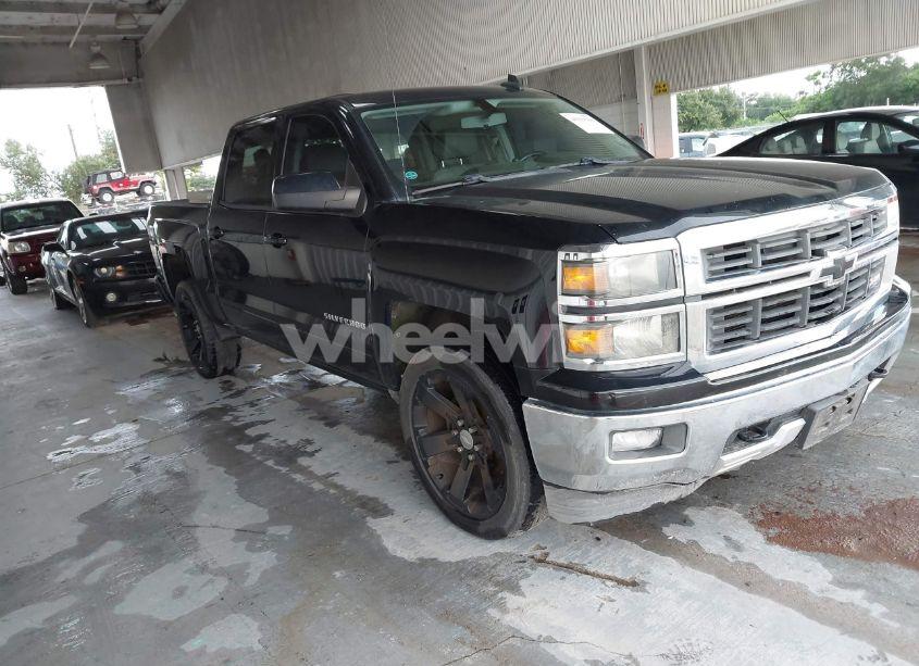 2015 Chevrolet Silverado 1500 2LT (VIN 3GCUKREC3FG183725) main photo