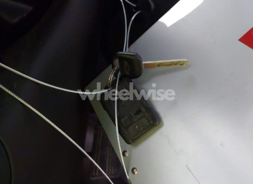 Photo 11 of 2015 Chevrolet Silverado 1500 2LT (VIN 3GCUKREC3FG183725)