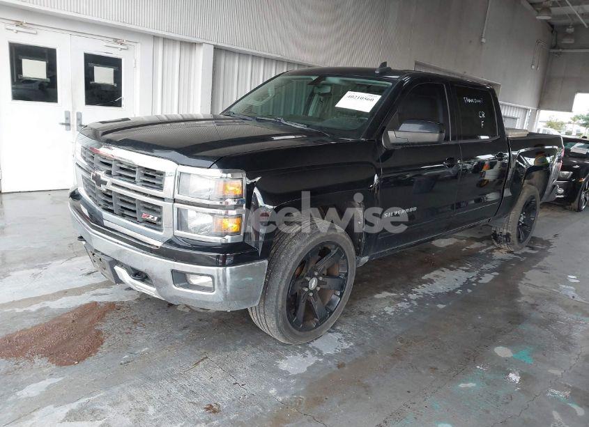 Photo 2 of 2015 Chevrolet Silverado 1500 2LT (VIN 3GCUKREC3FG183725)