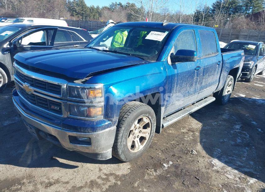 Photo 2 of 2015 Chevrolet Silverado 1500 2LT (VIN 3GCUKREC3FG185667)