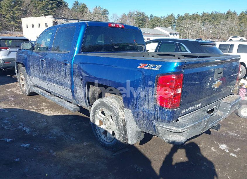 Photo 3 of 2015 Chevrolet Silverado 1500 2LT (VIN 3GCUKREC3FG185667)