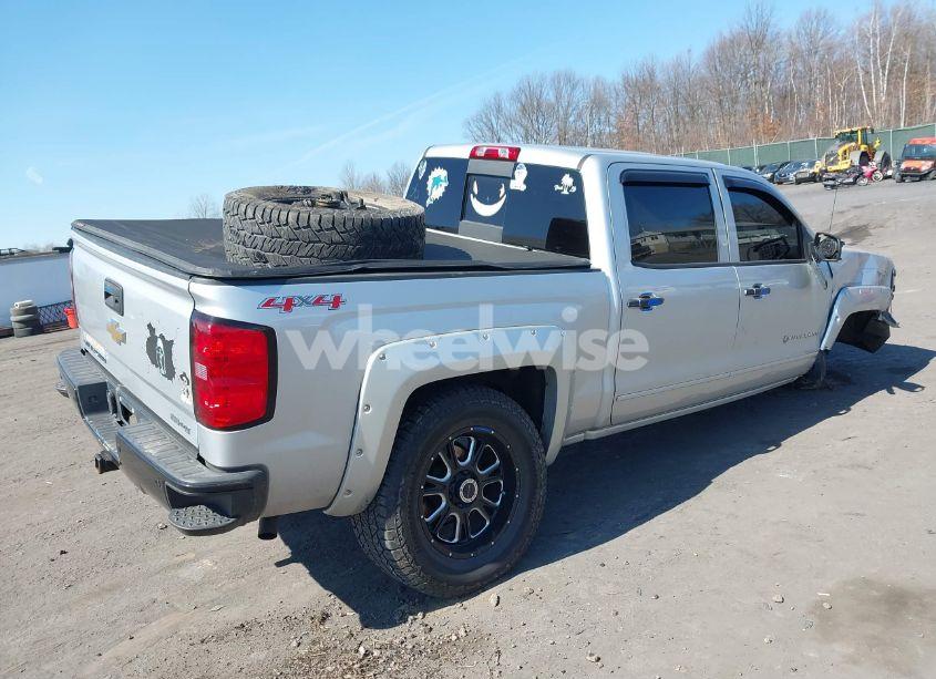 Photo 4 of 2015 Chevrolet Silverado 1500 1LT (VIN 3GCUKREC3FG199228)