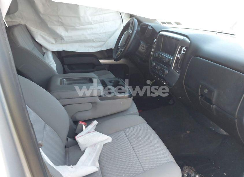 Photo 5 of 2015 Chevrolet Silverado 1500 1LT (VIN 3GCUKREC3FG199228)