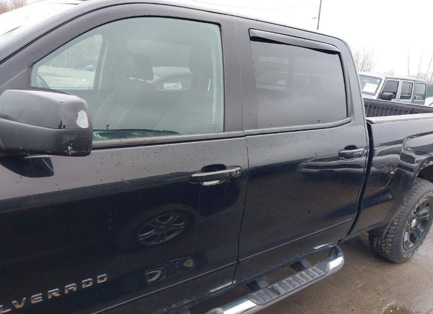 Photo 15 of 2015 Chevrolet Silverado 1500 2LT (VIN 3GCUKREC3FG210177)