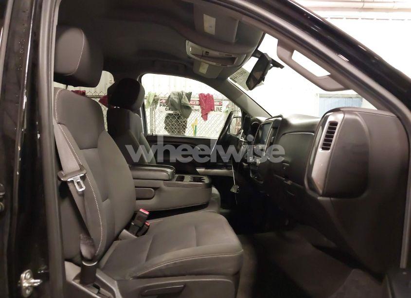 Photo 5 of 2015 Chevrolet Silverado 1500 1LT (VIN 3GCUKREC3FG273442)