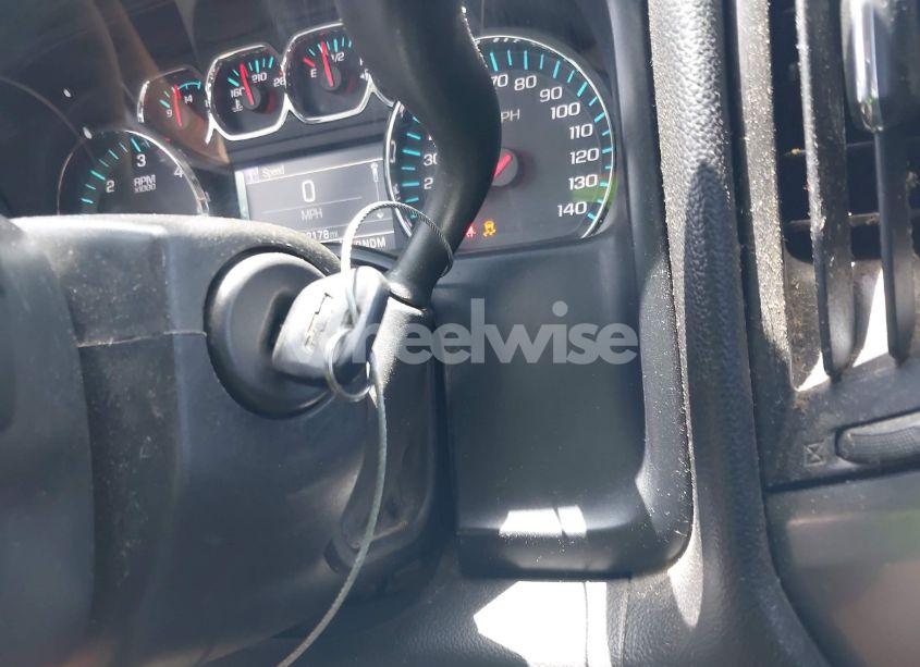 Photo 11 of 2015 Chevrolet Silverado 1500 1LT (VIN 3GCUKREC3FG424229)