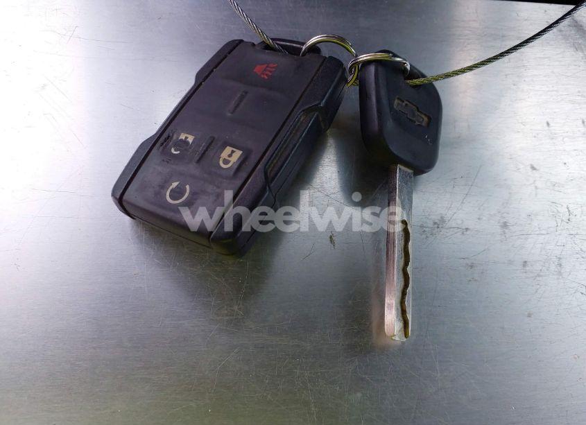 Photo 11 of 2015 Chevrolet Silverado 1500 2LT (VIN 3GCUKREC3FG460485)