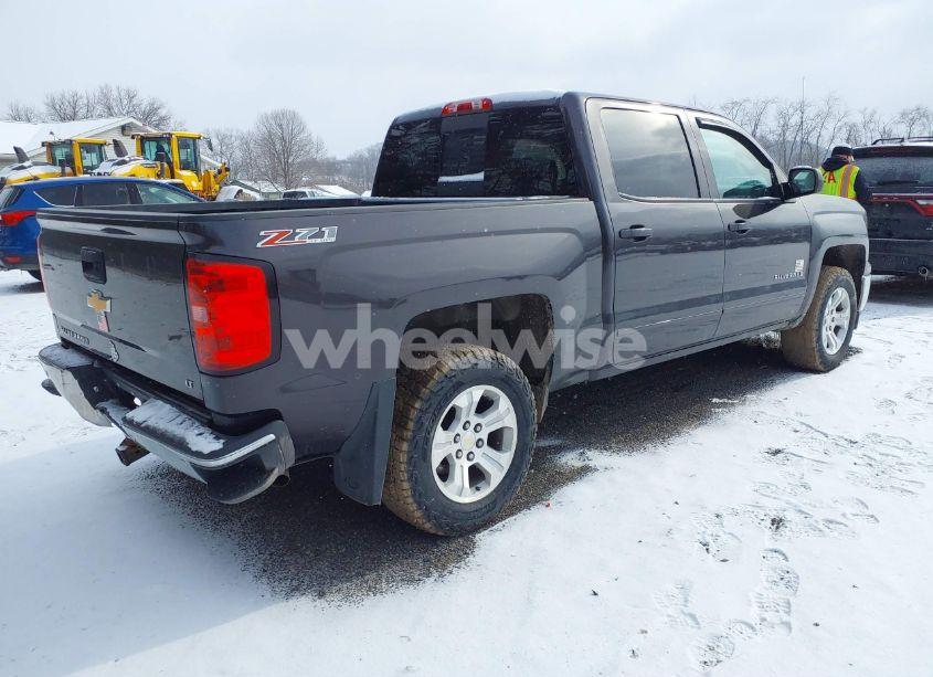 Photo 4 of 2015 Chevrolet Silverado 1500 2LT (VIN 3GCUKREC3FG460485)