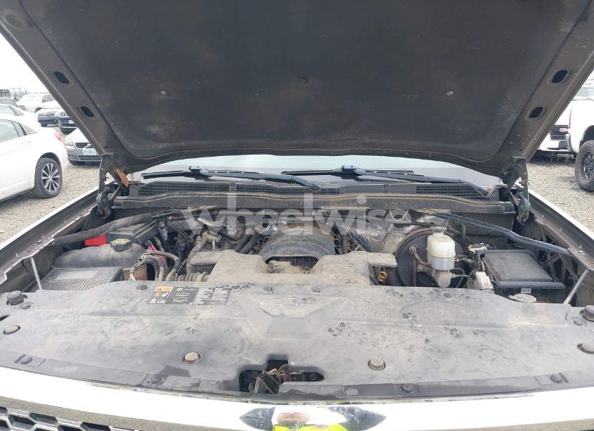 Photo 10 of 2015 Chevrolet Silverado 1500 1LT (VIN 3GCUKREC3FG521916)