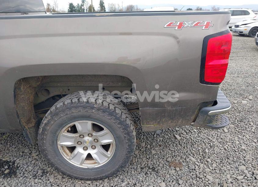 Photo 18 of 2015 Chevrolet Silverado 1500 1LT (VIN 3GCUKREC3FG521916)
