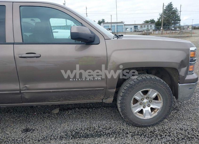 Photo 6 of 2015 Chevrolet Silverado 1500 1LT (VIN 3GCUKREC3FG521916)