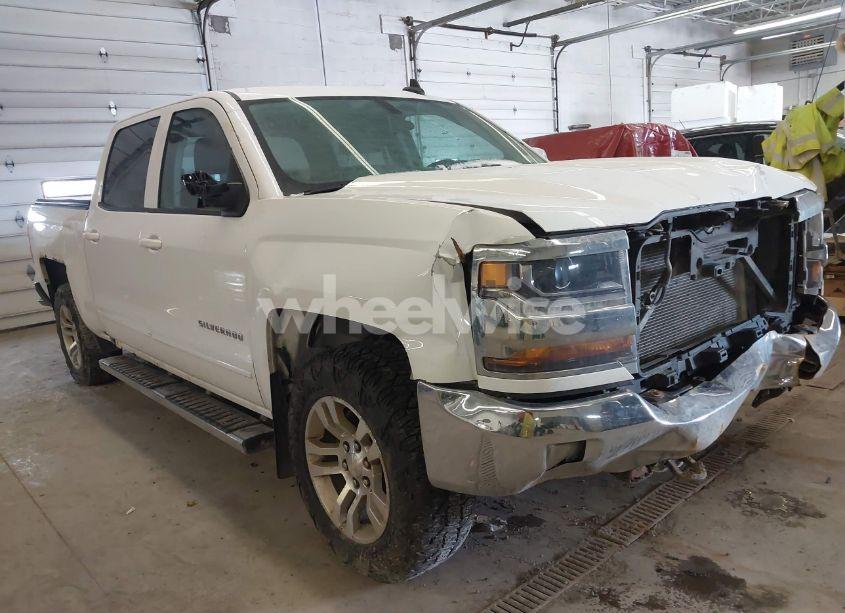 2016 Chevrolet Silverado 1500 1LT (VIN 3GCUKREC3GG138639) main photo