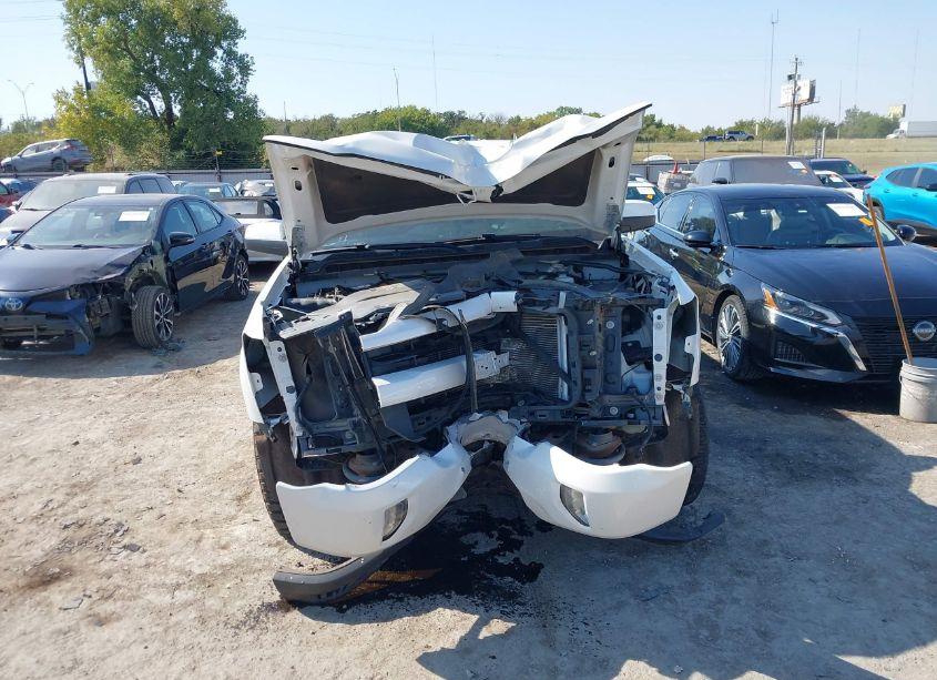 Photo 12 of 2016 Chevrolet Silverado 1500 2LT (VIN 3GCUKREC3GG196475)