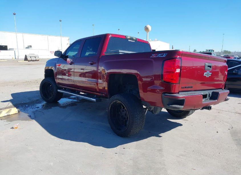 Photo 3 of 2016 Chevrolet Silverado 1500 2LT (VIN 3GCUKREC3GG209483)