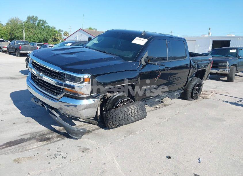 Photo 2 of 2016 Chevrolet Silverado 1500 1LT (VIN 3GCUKREC3GG346522)