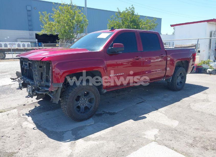 Photo 2 of 2016 Chevrolet Silverado 1500 2LT (VIN 3GCUKREC3GG355267)