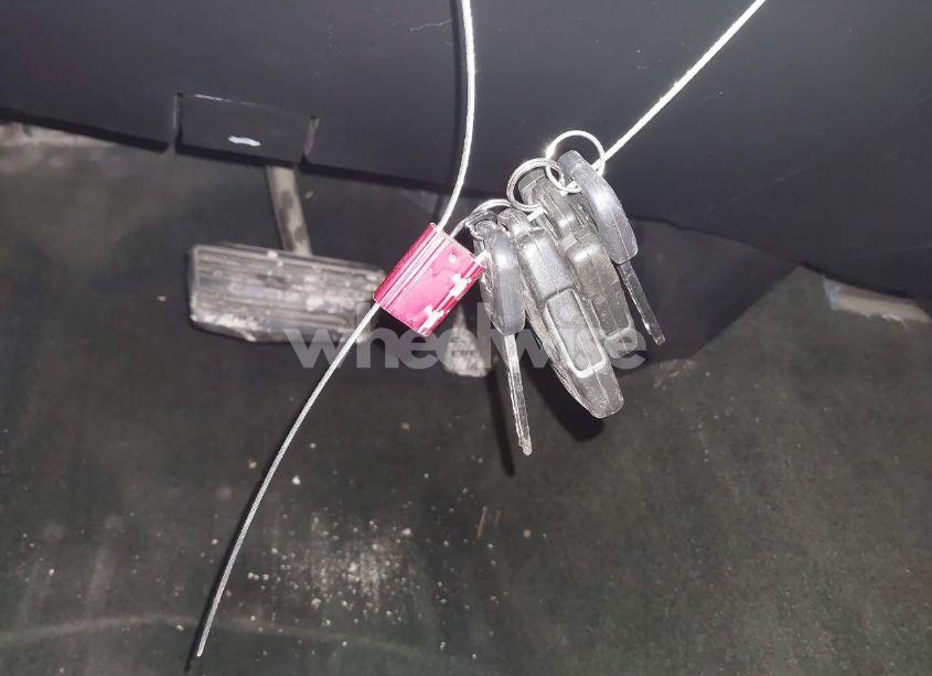 Photo 11 of 2016 Chevrolet Silverado 1500 2LT (VIN 3GCUKREC3GG375664)