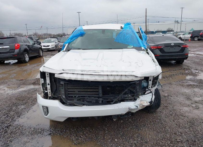 Photo 13 of 2017 Chevrolet Silverado 1500 2LT (VIN 3GCUKREC3HG144653)