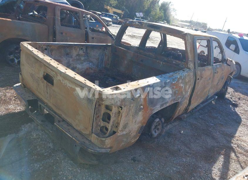 Photo 4 of 2017 Chevrolet Silverado 1500 1LT (VIN 3GCUKREC3HG145494)