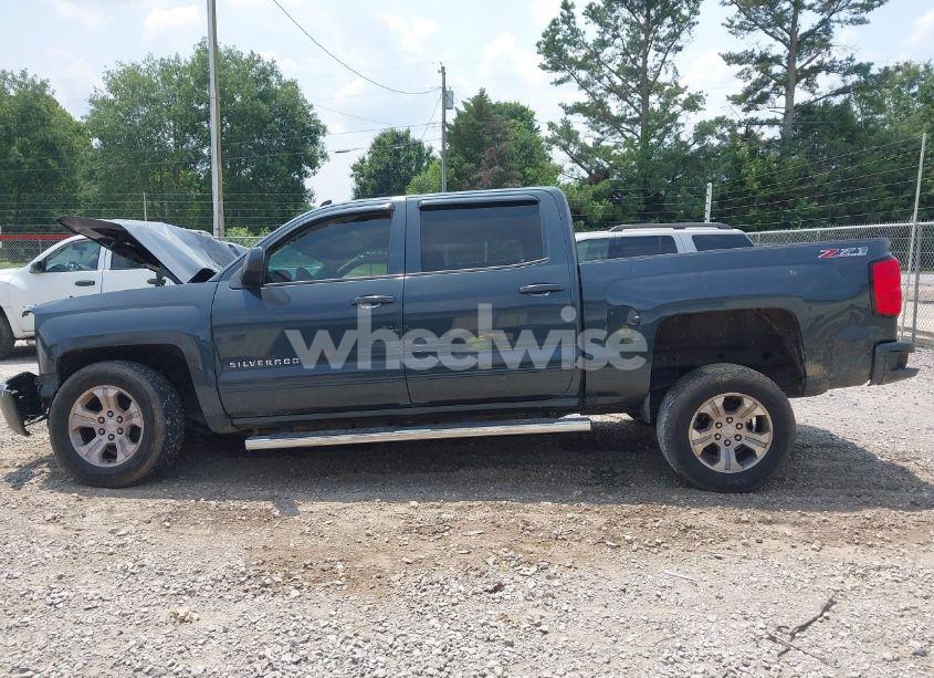 Photo 14 of 2017 Chevrolet Silverado 1500 2LT (VIN 3GCUKREC3HG220159)