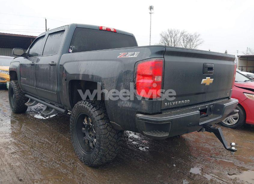 Photo 3 of 2017 Chevrolet Silverado 1500 2LT (VIN 3GCUKREC3HG222669)