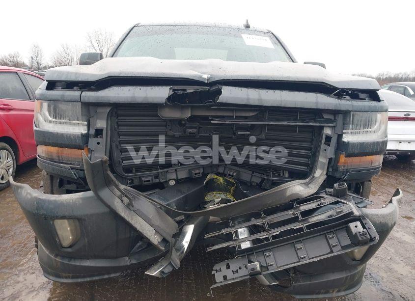 Photo 6 of 2017 Chevrolet Silverado 1500 2LT (VIN 3GCUKREC3HG222669)