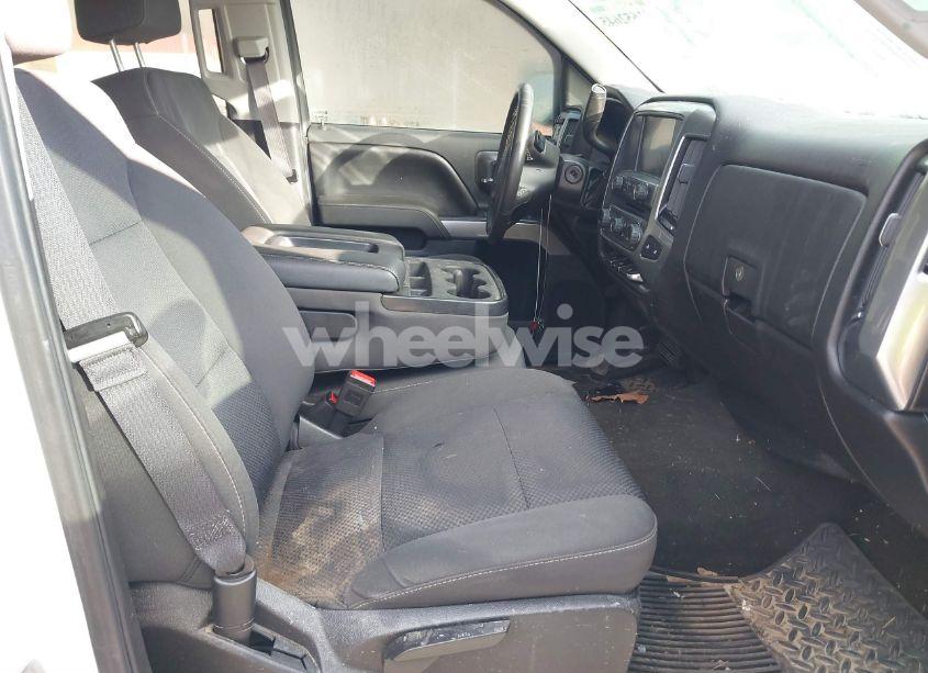 Photo 5 of 2017 Chevrolet Silverado 1500 2LT (VIN 3GCUKREC3HG231842)