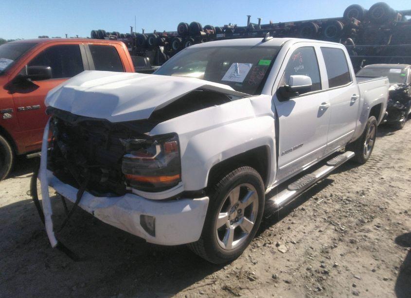 Photo 2 of 2017 Chevrolet Silverado 1500 2LT (VIN 3GCUKREC3HG266901)