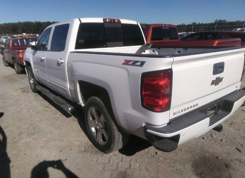 Photo 3 of 2017 Chevrolet Silverado 1500 2LT (VIN 3GCUKREC3HG266901)