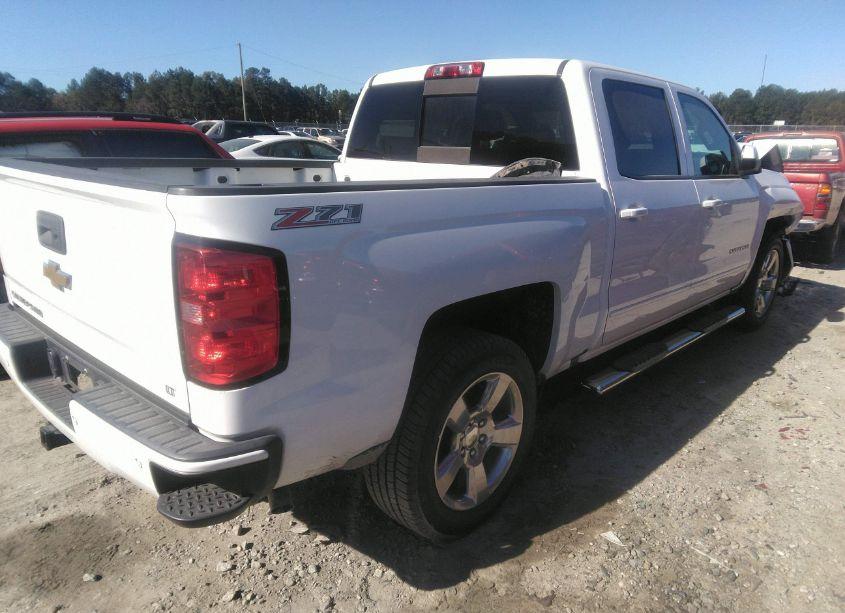 Photo 4 of 2017 Chevrolet Silverado 1500 2LT (VIN 3GCUKREC3HG266901)