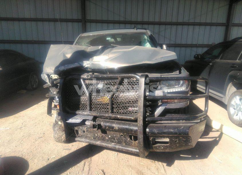 Photo 12 of 2017 Chevrolet Silverado 1500 2LT (VIN 3GCUKREC3HG330256)