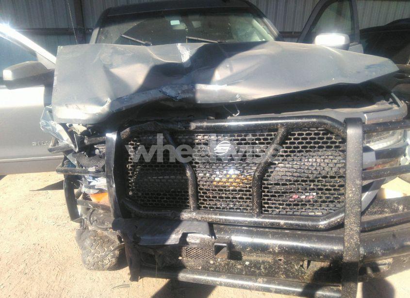 Photo 6 of 2017 Chevrolet Silverado 1500 2LT (VIN 3GCUKREC3HG330256)