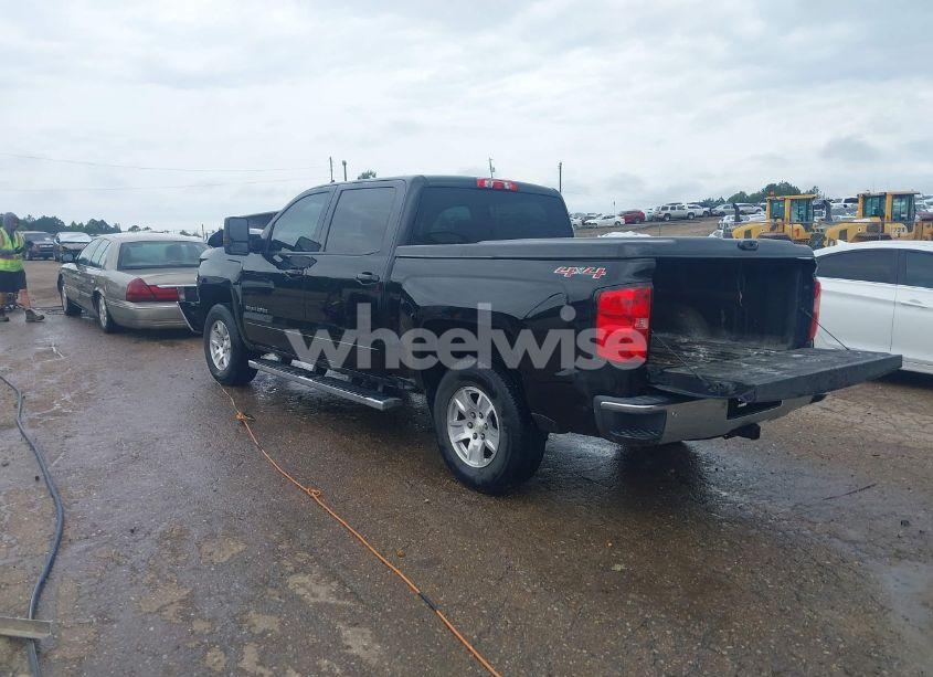 Photo 3 of 2017 Chevrolet Silverado 1500 1LT (VIN 3GCUKREC3HG410673)