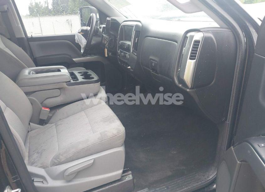 Photo 5 of 2017 Chevrolet Silverado 1500 1LT (VIN 3GCUKREC3HG410673)