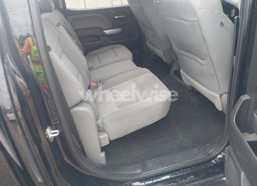 Photo 8 of 2017 Chevrolet Silverado 1500 1LT (VIN 3GCUKREC3HG410673)