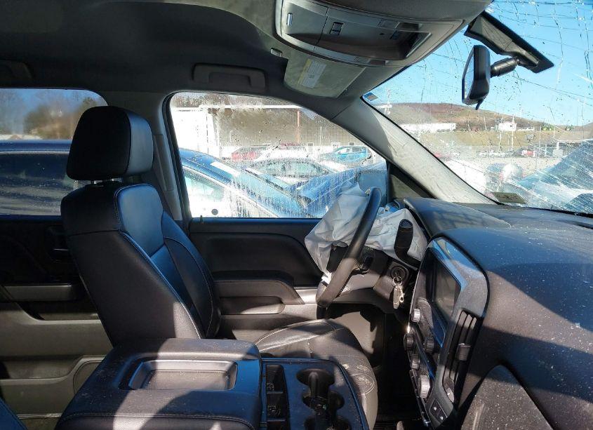 Photo 5 of 2017 Chevrolet Silverado 1500 2LT (VIN 3GCUKREC3HG518193)