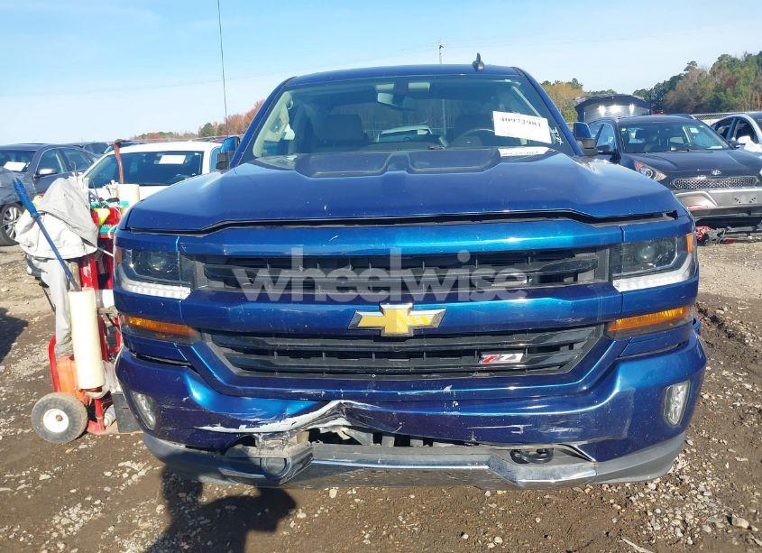 Photo 12 of 2018 Chevrolet Silverado 1500 2LT (VIN 3GCUKREC3JG126949)