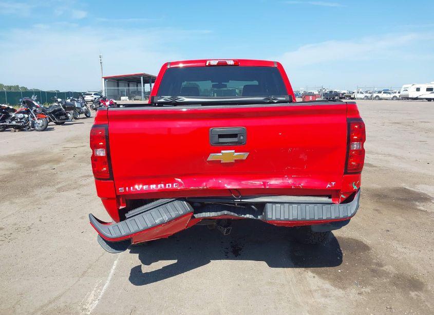 Photo 16 of 2018 Chevrolet Silverado 1500 2LT (VIN 3GCUKREC3JG166383)