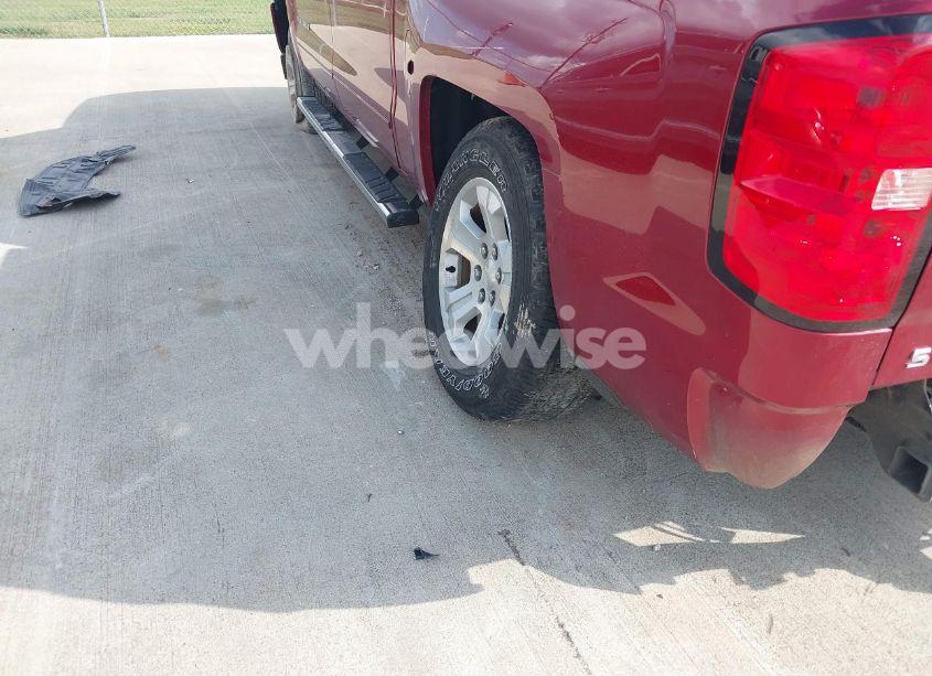 Photo 18 of 2018 Chevrolet Silverado 1500 2LT (VIN 3GCUKREC3JG204212)