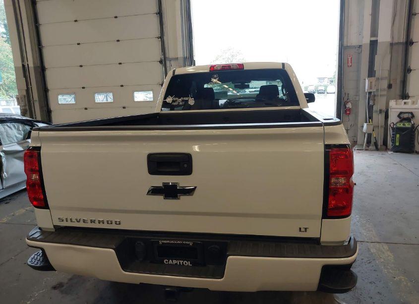 Photo 17 of 2018 Chevrolet Silverado 1500 2LT (VIN 3GCUKREC3JG243706)