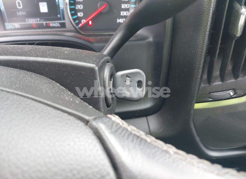 Photo 11 of 2018 Chevrolet Silverado 1500 1LT (VIN 3GCUKREC3JG256732)