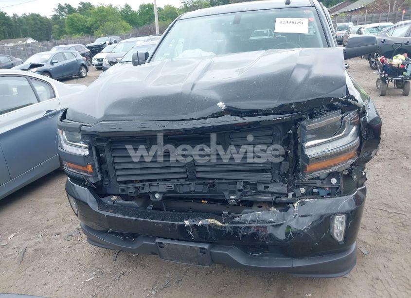 Photo 13 of 2018 Chevrolet Silverado 1500 1LT (VIN 3GCUKREC3JG256732)