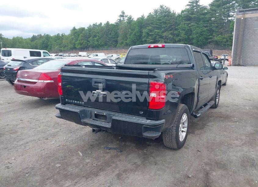 Photo 4 of 2018 Chevrolet Silverado 1500 1LT (VIN 3GCUKREC3JG256732)